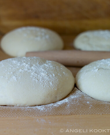 "Tutto Pizza" Italian Style Pizzabollen/Deegbollen Kant En Klaar 240gr 